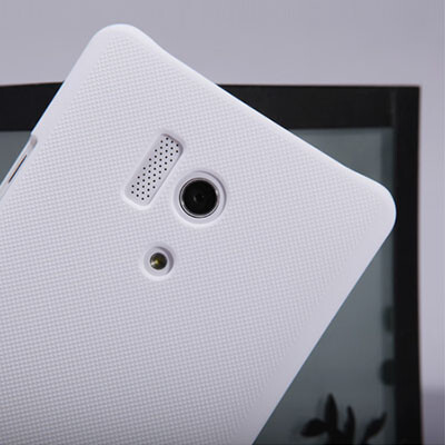 Пластиковый чехол Nillkin D-Style Matte White для Huawei Honor 3(2)